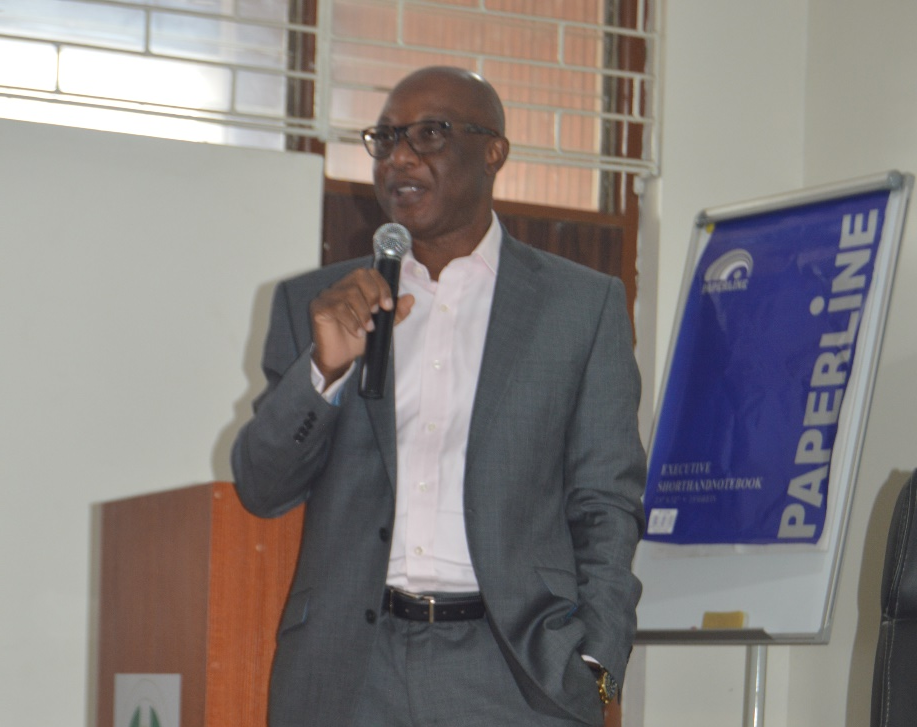 ExciteWin Casino Oberfläche auf einem Desktop und Mobilgerät